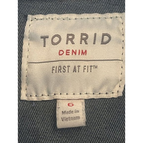Torrid Blue Denim Jean Jacket Coat Stretch Button Womens Plus‎ size 6X - Picture 6 of 7